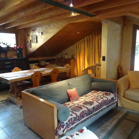 Les Nereides Studios Et Appartements Brides Les Bains Екстериор снимка