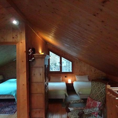 Les Nereides Studios Et Appartements Brides Les Bains Екстериор снимка