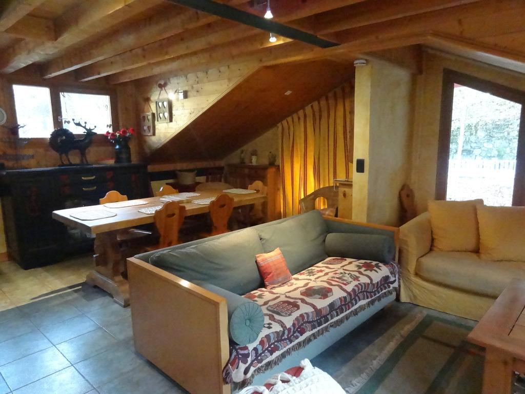 Les Nereides Studios Et Appartements Brides Les Bains Екстериор снимка