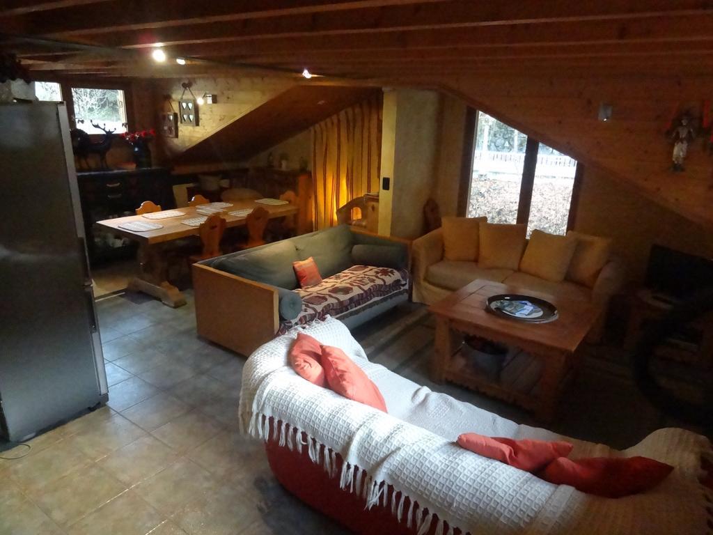 Les Nereides Studios Et Appartements Brides Les Bains Екстериор снимка