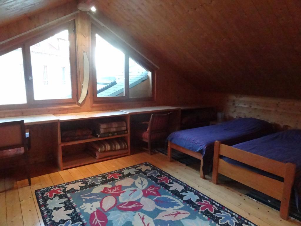 Les Nereides Studios Et Appartements Brides Les Bains Екстериор снимка