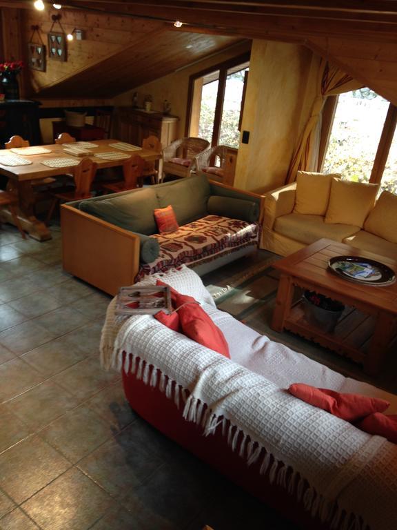 Les Nereides Studios Et Appartements Brides Les Bains Екстериор снимка