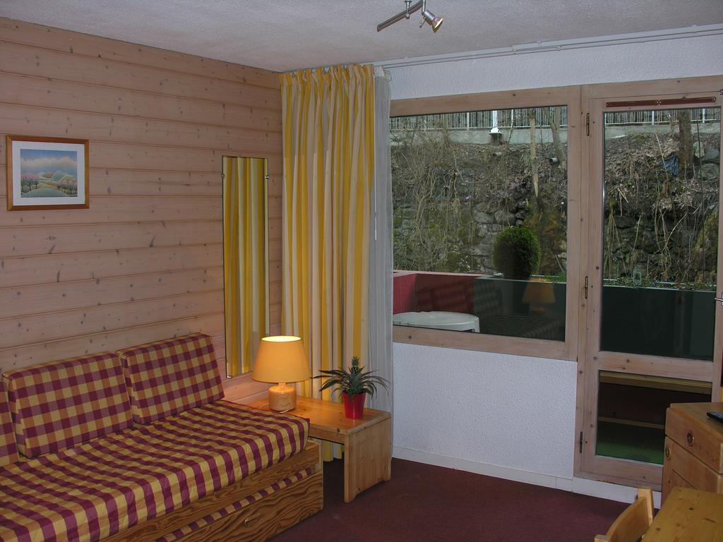 Les Nereides Studios Et Appartements Brides Les Bains Екстериор снимка